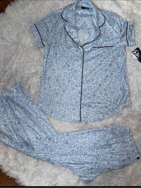 kate spade Light Blue and White Floral Pajama Set with Piping